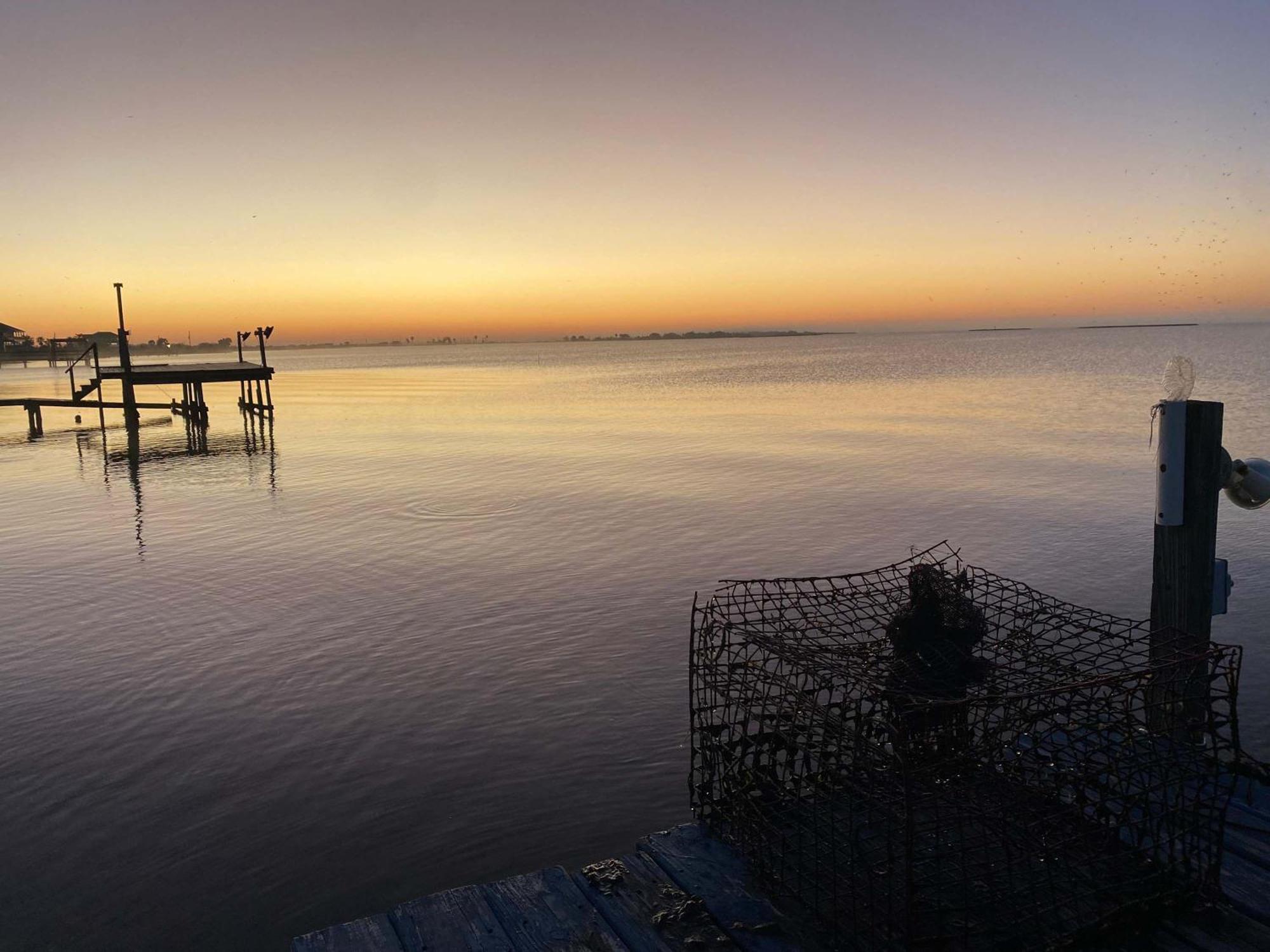 Bayfront Bliss & Great Fishing -Water Views & Beach Nearby Bolivar Peninsula Luaran gambar